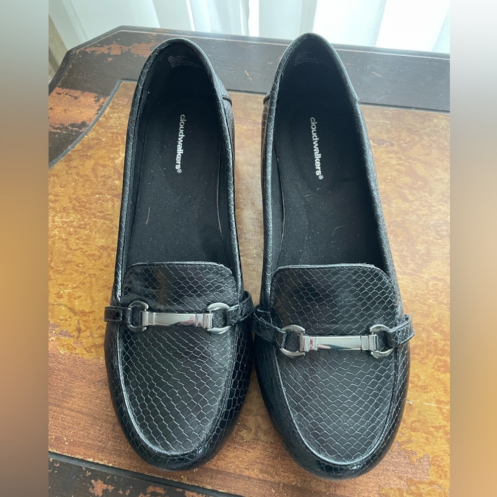 Cloudwalker 8W Black loafer